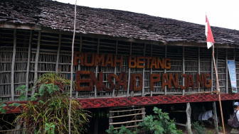Keunikan Rumah Bentang Ensaid Panjang, Dihuni 33 Kepala Keluarga