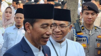 BREAKING NEWS: Presiden Jokowi Sampaikan Dukungan Calon Presiden Saat Upacara Hari Santri