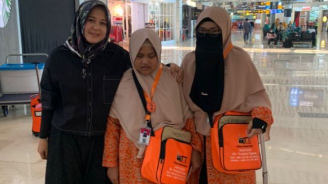 Qoriah Tunanetra Asal Kabupaten Sidrap Diberangkatkan Umrah Gratis