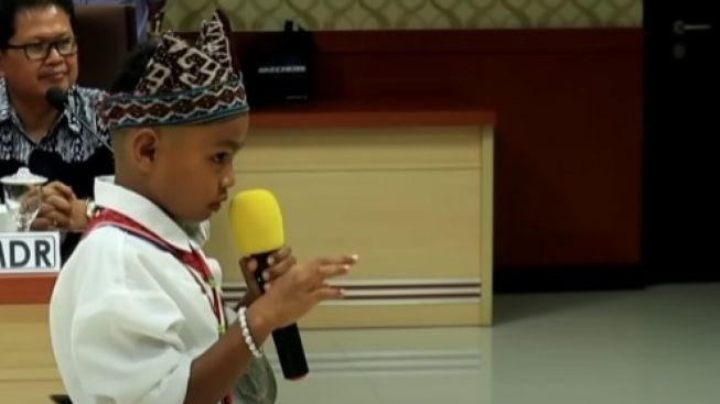 Perkenalkan Nono, Anak Indonesia Juara Dunia Lomba Abacus, Kalahkan 7 Ribu Anak Dari Seluruh Dunia