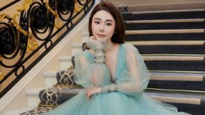 Ngeri, Model Abby Choi Tewas Dengan Tubuh Terpisah di Lemari Es dan di Panci Sup