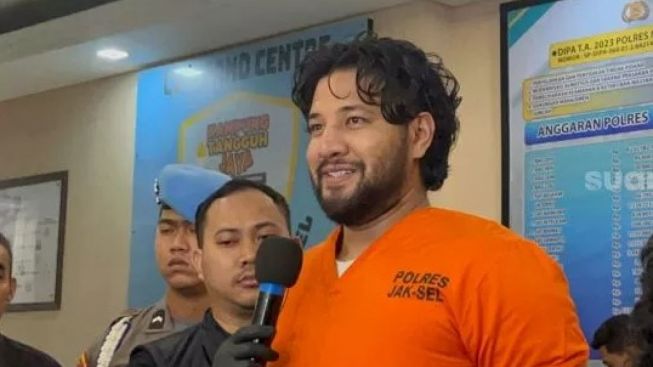 TikToker Ini Ngaku Didekati Artis yang Baru Masuk Polisi, Ammar Zoni Selingkuh?