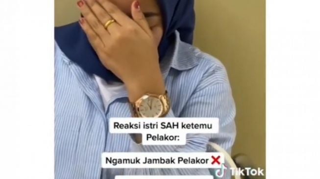 Viral, Istri Sah Ketemu Pelakor : Kok Ditutup Mukanya, Udah Gede Hamilnya Ya?