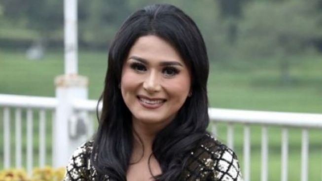 Tamara Geraldine Jadi Pendeta Setelah Divonis Akan Meninggal Setelah 6 Bulan