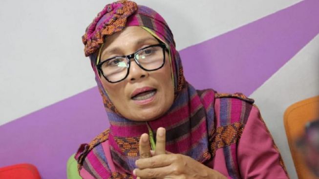 Drama Tangis Nursyah di Live Instagram Soal Santet Arie Kriting, Warganet : Nenek Standar Ganda
