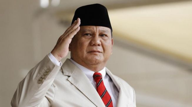 Viral Video Prabowo Subianto Menangis Depan Titiek Soeharto