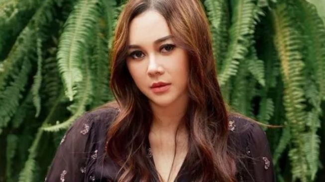 Aura Kasih Bersyukur Terhindar Dari Laki-laki Play Boy: Aku Minta Allah Buat Deketin yang Baik