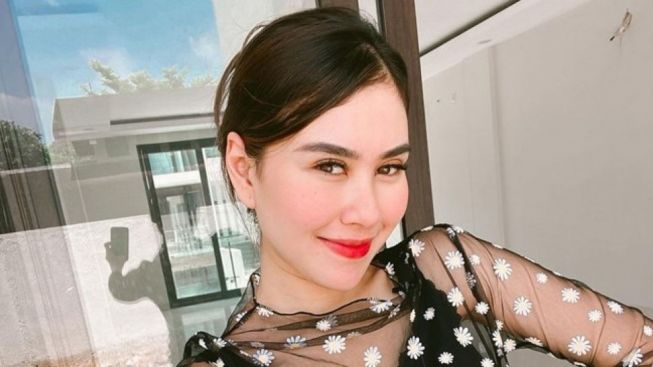 Mantan Pacar Syahnaz Sadiqah Unggah Soal Karma yang Besar, Sindir Perselingkuhan?