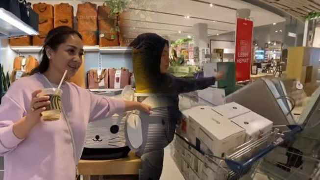 Ngakunya Cuma Lihat-lihat, Nagita Slavina Belanja di Mall Sampai 20 Troli