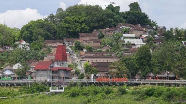 Viral Kabar Pesta Seks Massal di Gunung Kemukus Sragen Jawa Tengah