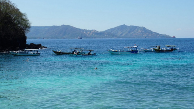 Hanya Berjarak 750 Meter dari Padangbai, Ini Keindahan Pantai Blue Lagoon