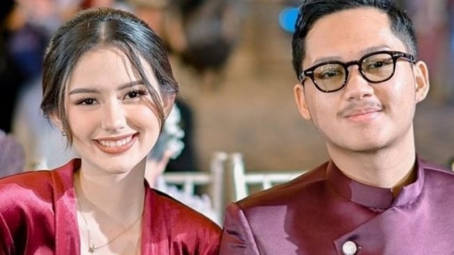 Jelang Pernikahan, Netizen Pertanyakan Agama Sarah Menzel dan Azriel Hermansyah