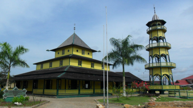 Sejarah Masjid Shiratal Mustaqiem di Samarinda, Ada Al Qur'an Berusia 300 Tahun