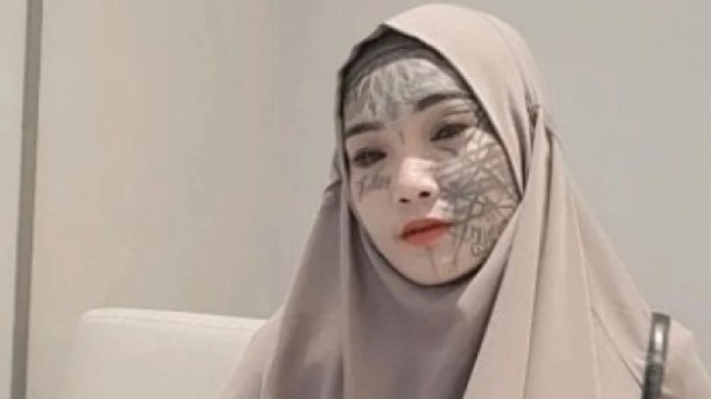 Mondy Tatto Diduga Di Bawah Tekanan, Berani Fitnah Ustaz Ebit Lew