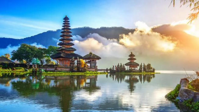 10 Tempat Wisata Terbaik di Indonesia, Mana Belum Pernah Anda Kunjungi?