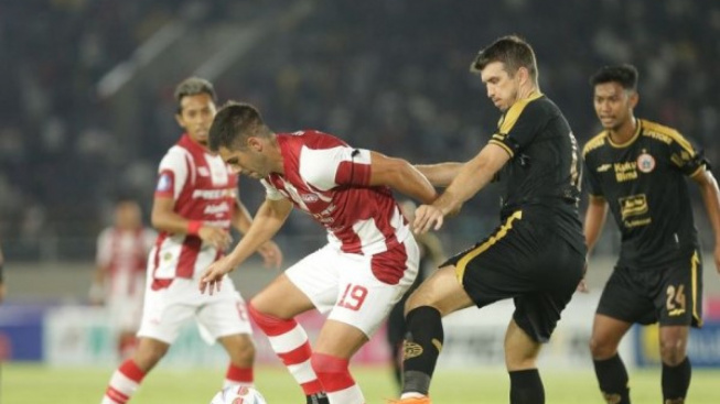 Taktik Menekan dan Kartu Merah: Highlight Pertandingan Sengit Persis Solo Kontra Persija Jakarta 2-2