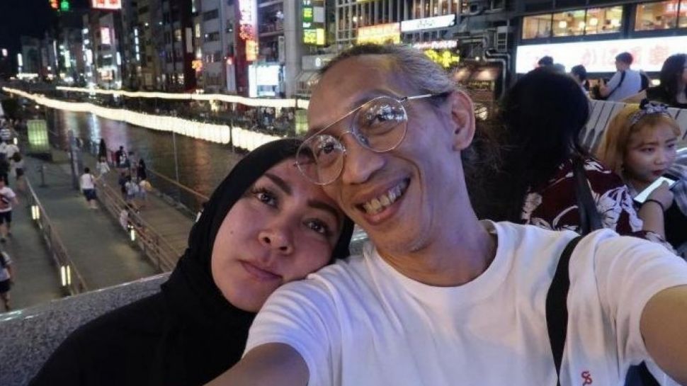 melly anto hoed halloween