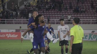 Link Live Streaming Arema FC versus PSIS Semarang: Duel Tim Biru yang Sedang Terluka