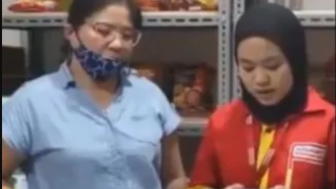 Farhat Abbas Bela Mariana Pencuri Cokelat di Alfamart, Netizen Geram: Lo Itu Gak Diajak!