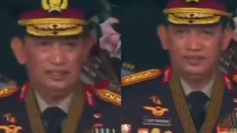 Jenderal Listyo Sigit Joget Tipis-tipis di Istana Negara, Netizen: Pak Kapolri Adalah Kita (Banyak Beban, Banyak Pikiran)