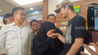 Babak Akhir KDRT Lesti: Bikin Geger di Awal dan di Akhir, Dede Cium Tangan Rizky Billar