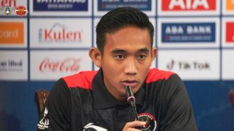 Taktik Tiga Bek Sejajar Thomas Doll di Persija Bikin Rizky Ridho Putar Otak: Doakan Saya