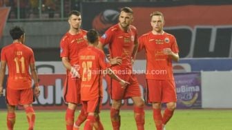 Breaking News! Persija Kena Sanksi Berlapis Buntut Ricuh Lawan Persib: Dari Kerja Sosial hingga Denda Rp40 Juta