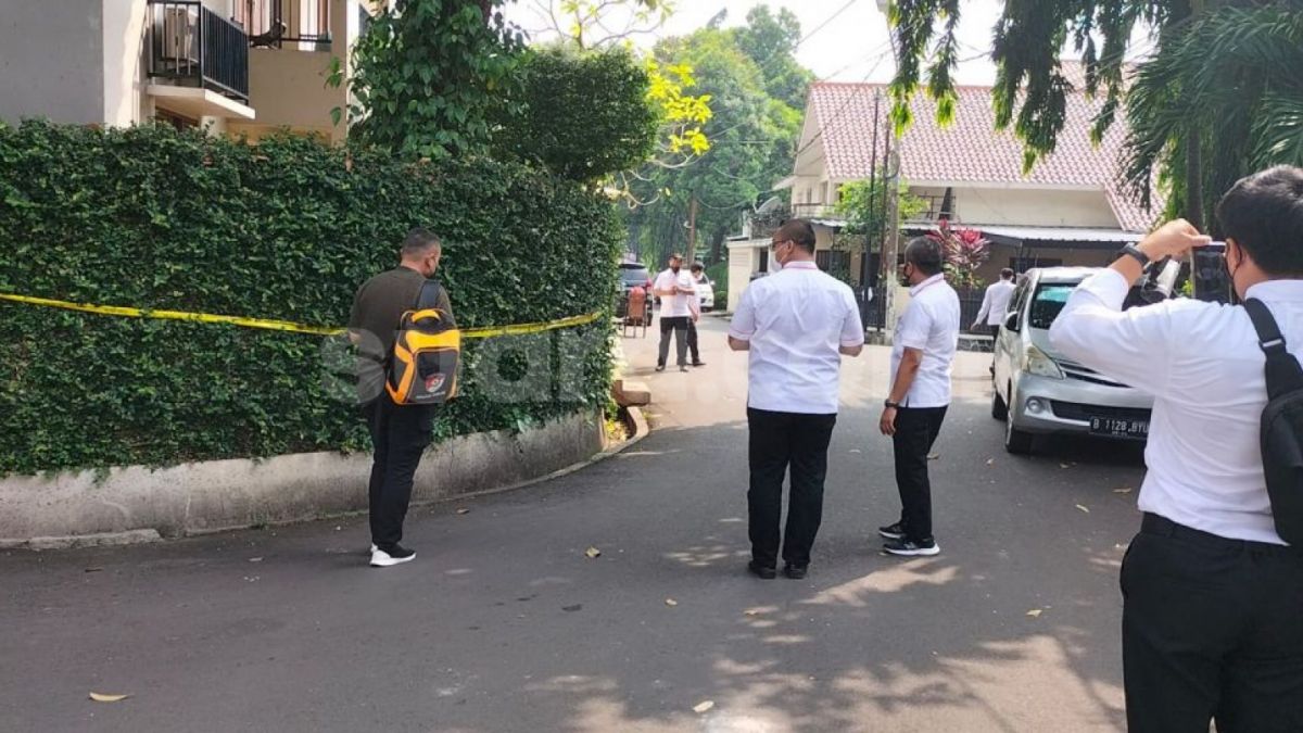 Timsus Kapolri hasil pendalaman uji balistik senjata api di rumah Irjen Ferdy Sambo di Duren Tiga, Jakarta Selatan. [Suara.com- M Yasir]