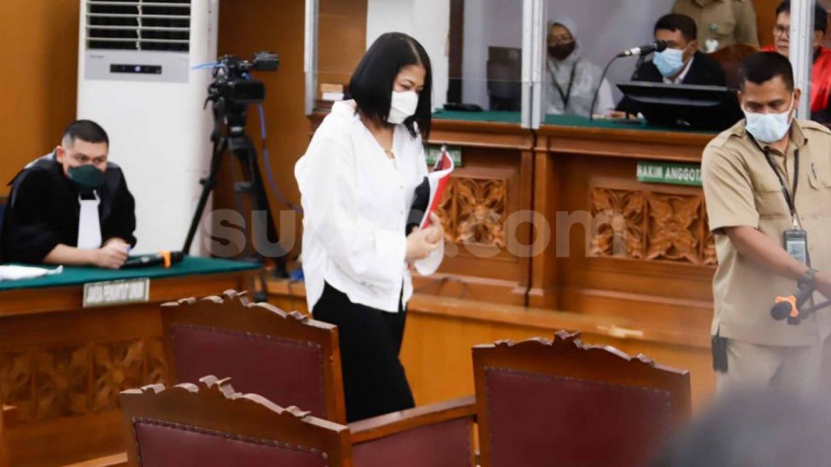 Putri Candrawathi dalma sidang dakwaan yang digelar di PN Jaksel [Foto Istimewa / Suara.com - Alfian Winanto]