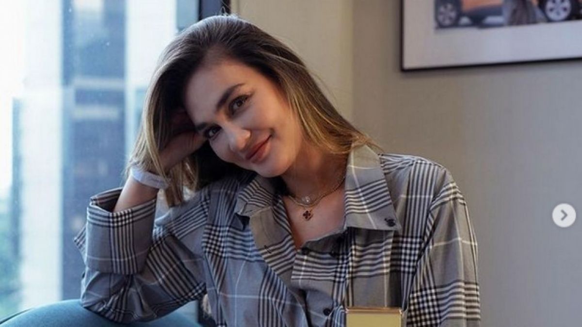 Ini Alasan Ayu Ting Ting Menjanda 9 Tahun, Luna Maya Bongkar Semuanya! [Foto: Dok. Van Cleef & Arpels]