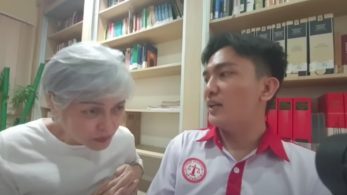 Mahareza Rizky menceritakan ketika dirinya dipanggil ke gedung Propam Polri, saat itu dirinya tak tahu kalau sang kakak telah tewas di rumah dinas Ferdy Sambo. [Foto Tangkapan Layar Youtube Irma Hutabarat]