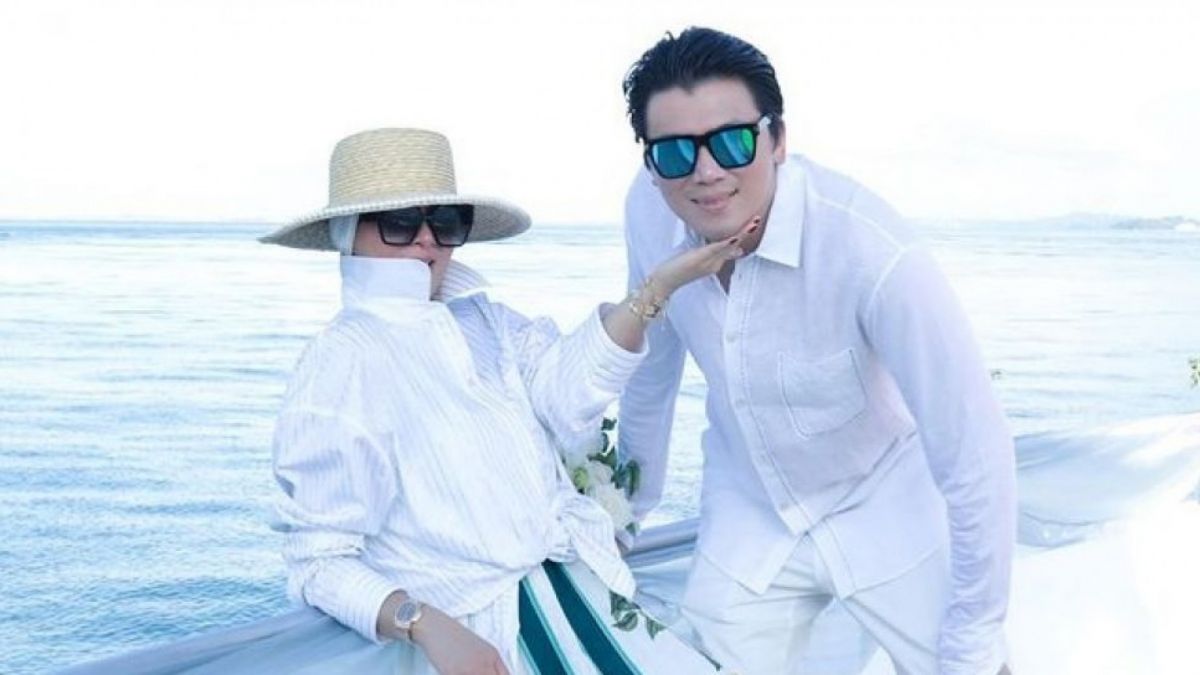 Diduga Chat Ibunda Reino Barack Soal Perceraian Sang Anak dengan Syahrini Bocor, Netizen Malah Suruh Balik ke Luna Maya [Instagram @princessyahrini]