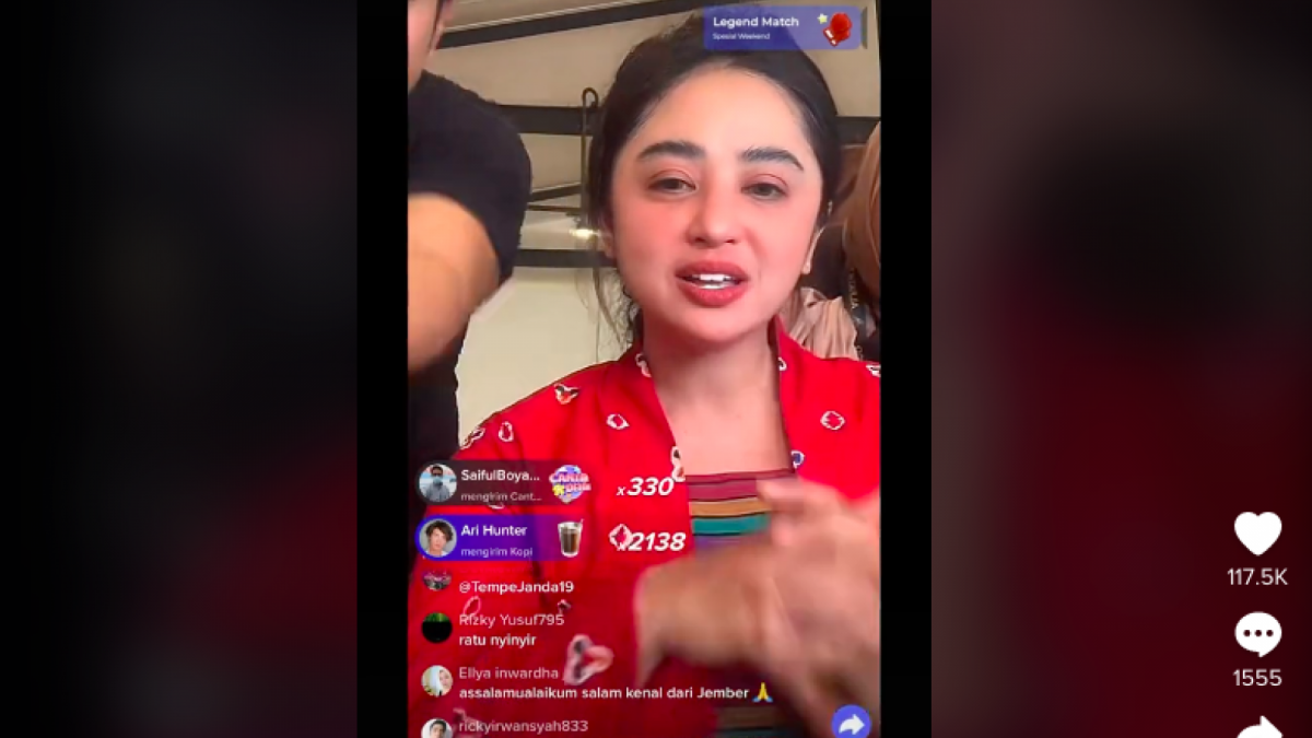 Rian Ibram Beri Cincin Tanda Cinta Pada Dewi Perssik Aku Udah Janji Cianjur