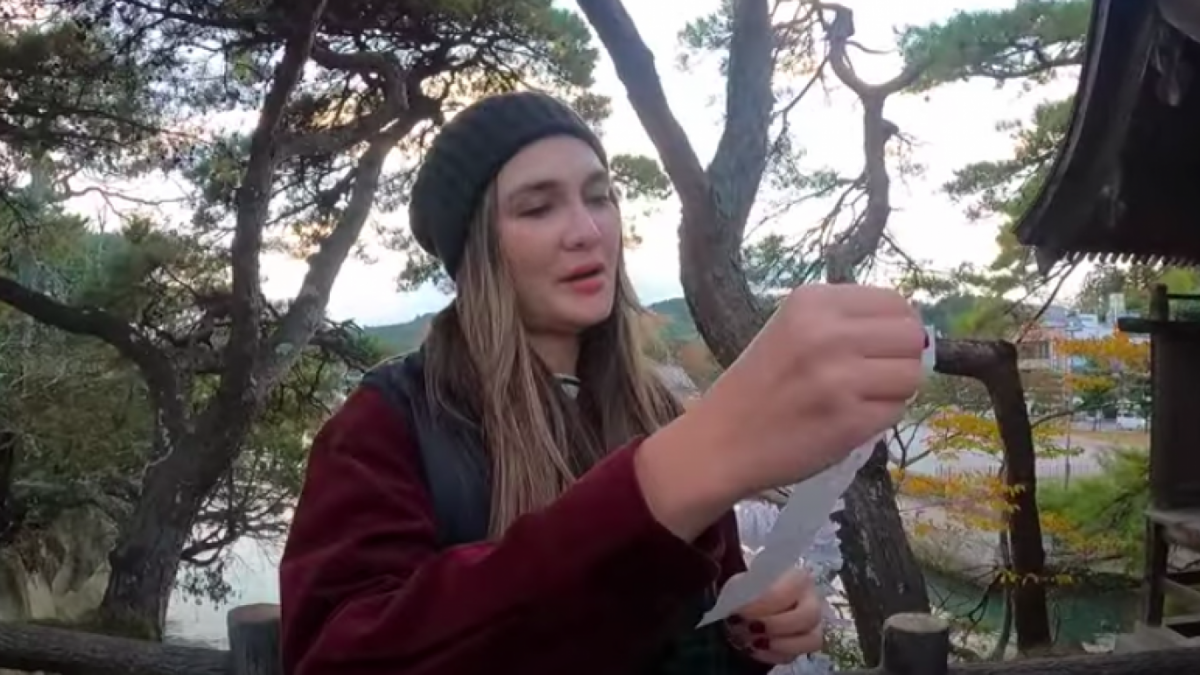 Memilih untuk Membicarakan Setiap Masalah, Luna Maya Tipikal Orang yang Terbuka [Foto: Tangkapan Layar Youtube Luna Maya]