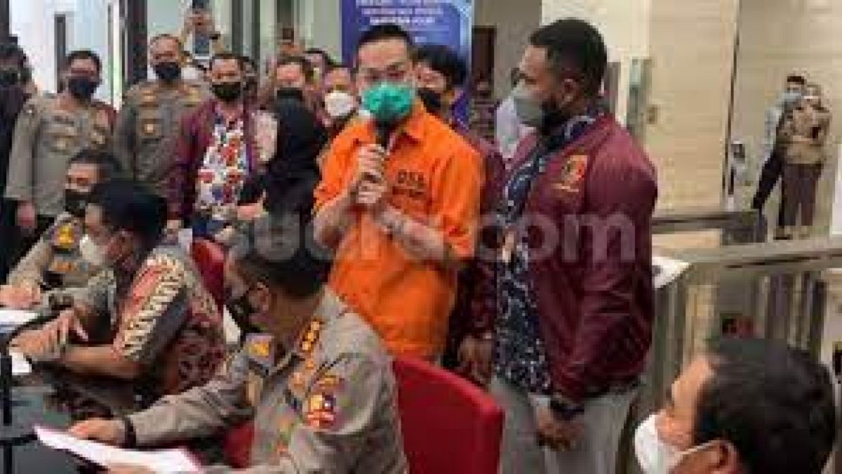Tersangka Indra kenz [Suara.com/Adiyoga Priyambodo]