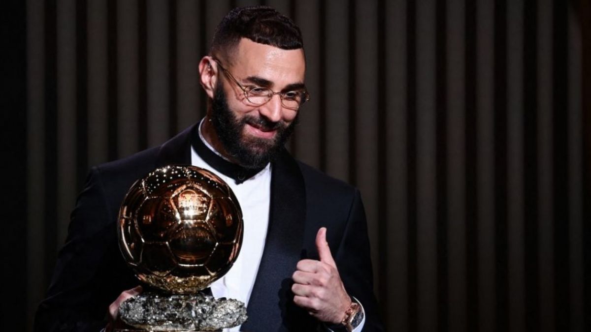 Karim Benzema dipastikan absen di Piala Dunia 2022 akibat cidera yang diderita. [Foto: Suara.com / FRANCK FIFE  - AFP]