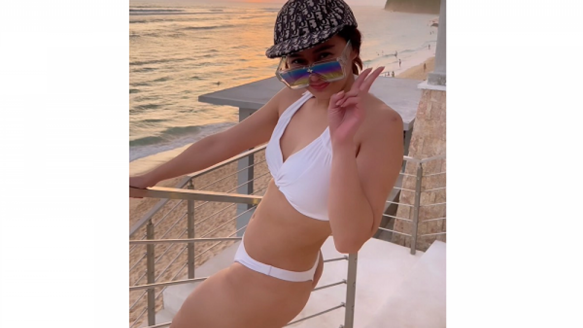 Denise Chariesta salahkan dirinya dan Regi Datau [Instagram/@denisechariesta91]