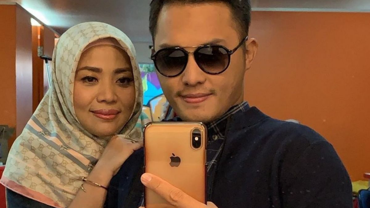 Muzdalifah dan sang suami, Fadel Islami (Instagram/@muzdalifah999)