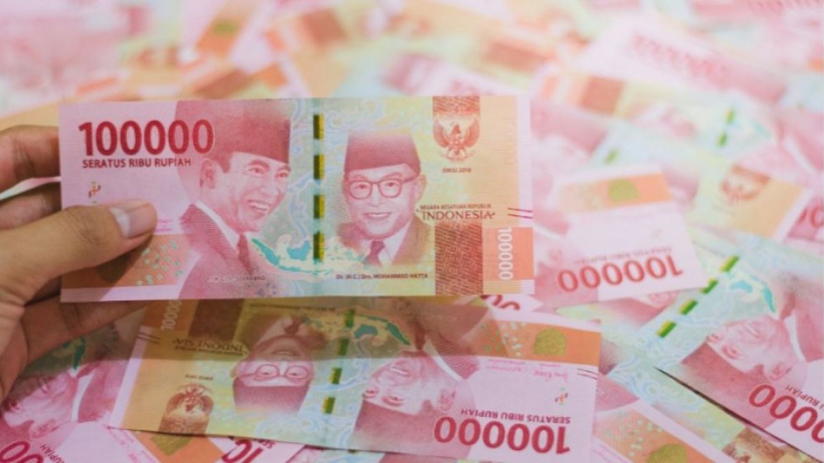 Ilustrasi uang - Daftar Bansos BLT BBM Cair Desember 2022. [Pixabay]