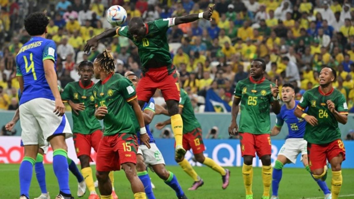 Kamerun vs Brasil dalam pertandingan terakhir Piala Dunia 2022. Brasil lolos ke babak selanjutnya, meskipun dikalahkan Kamerun dengan skor 1-0. [Foto: Suara.com NELSON ALMEIDA - AFP]