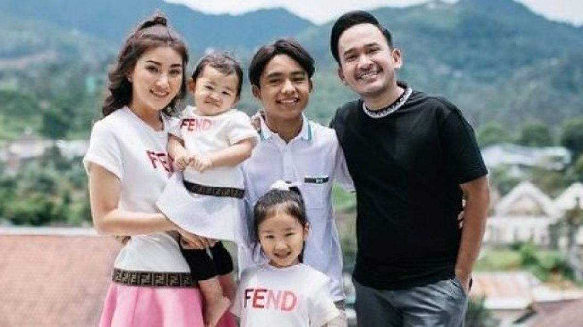 Viral! Ini Uang Bulanan Sarwendah dari Ruben Onsu yang Bikin Warganet Merinding, Belum Termasuk Biaya Sekolah dan Makan [Instagram/sarwendah29]