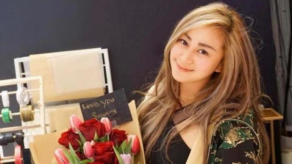 Stres Gegara Luna Maya Ikut Campur, Denise Chariesta Berikan Peringatan: Jangan Urusi Hidup Denise [(Instagram/denisechariesta91]