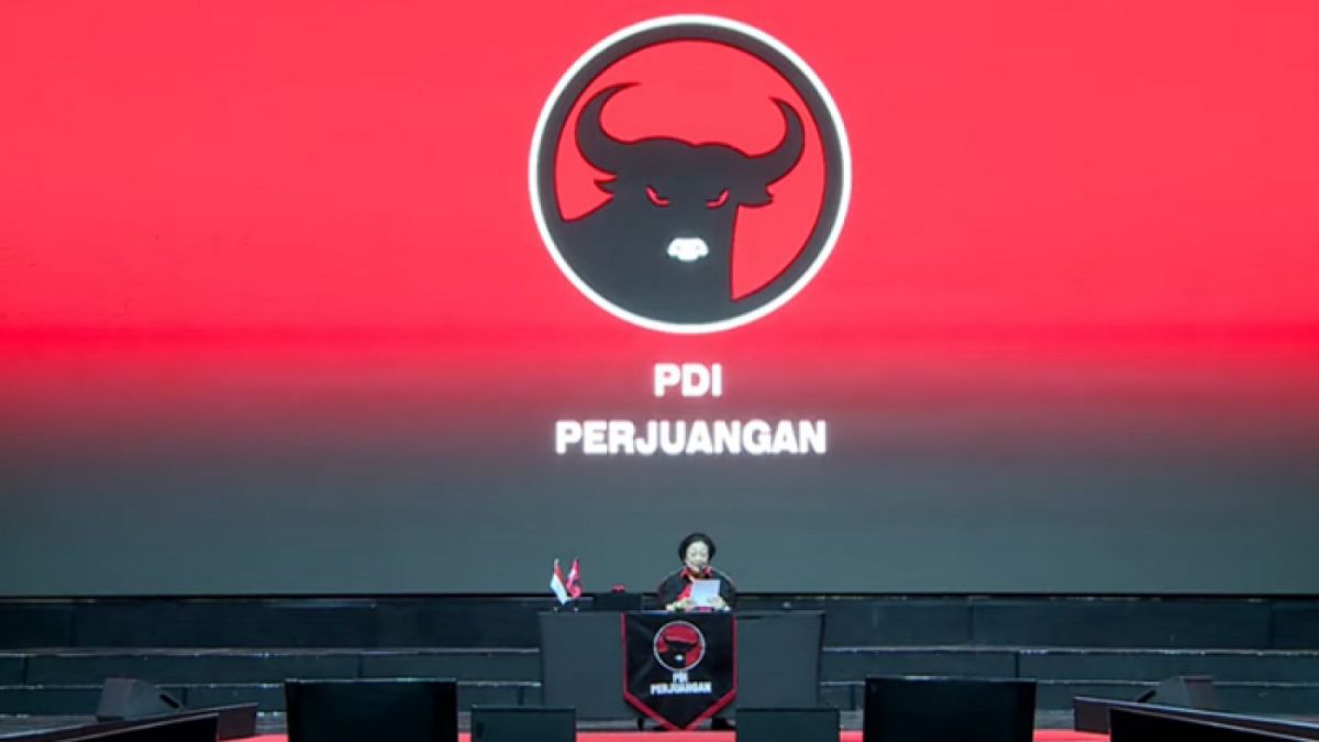 Rocky mengatakan tidak mungkin Megawati dan PDIP bergandengan tangan dengan partai. PDIP dengan Gerindra lebih masuk akal. [Foto: Tangkapan layar Youtube PDI Perjuangan]