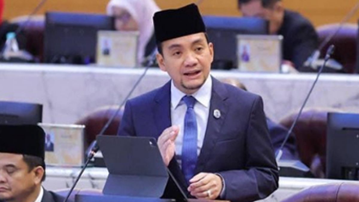 Sebuah video viral di medsos memperlihatkan Menteri Besar Johor, Datuk Onn Hafiz Bin Ghazi, menggunakan Bahasa Jawa di sela pidato resminya. [instagram onnhafiz]