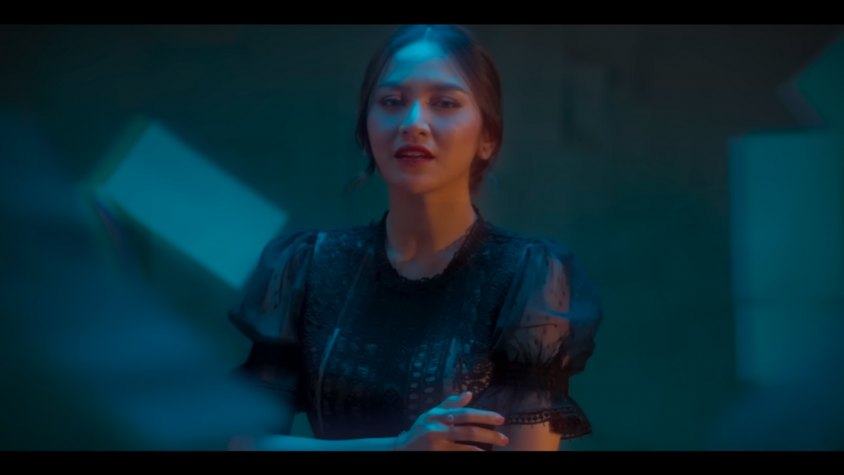 Lirik lagu sedih 'Bohongi Hati' single terbaru 2023 Mahalini [Video klip 'Bohongi Hati' Mahalini by HITS Records]