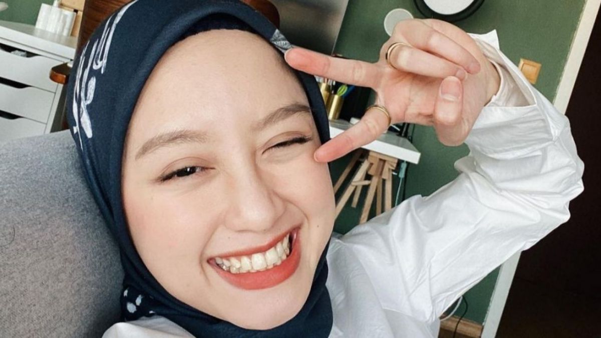 Gita Savitri mendapatkan hujatan usai pernyataan kontroversinya. [Foto: Instagram - gitasav]