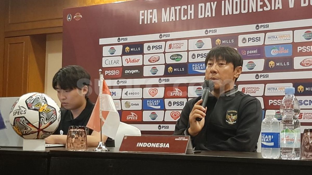 Shin Tae-yong, pelatih Timnas Indonesia mengatakan jika skuad Timnas Indonesia U20 akan dibubarkan, usai perhelatan Piala Dunia U20 2023 gagal digelar di Indonesia. [Suara.com/Adie Prasetyo Nugraha]