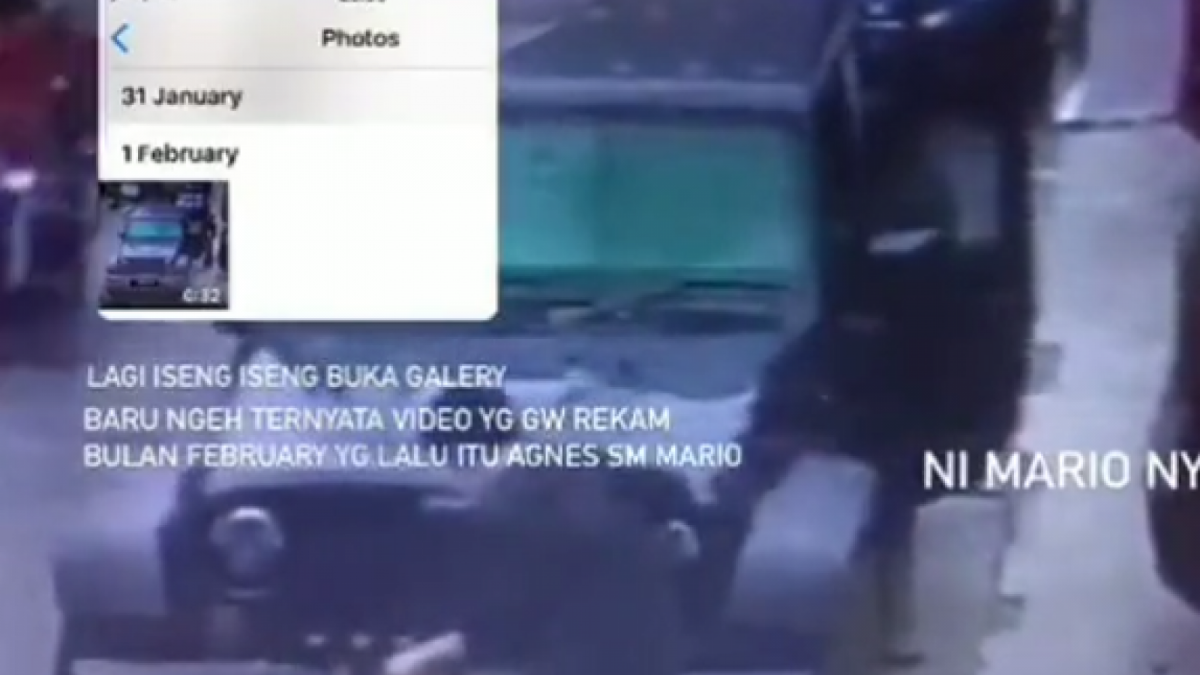 Tangkapan layar video yang viral. Menangkap Mario Dandy dan Agnes sedang ganti plat nomer di pinggir jalan