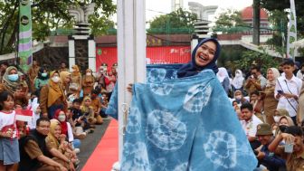 Tampil Cantik dan Feminim, Inilah Gaya Kapolres Subang di Acara Jawara Fashion Street