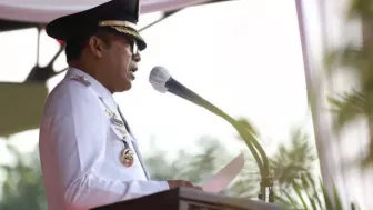 Kado HUT RI Bagi Cimahi, Ngatiyana Dilantik Ridwan Kamil Jadi Walikota